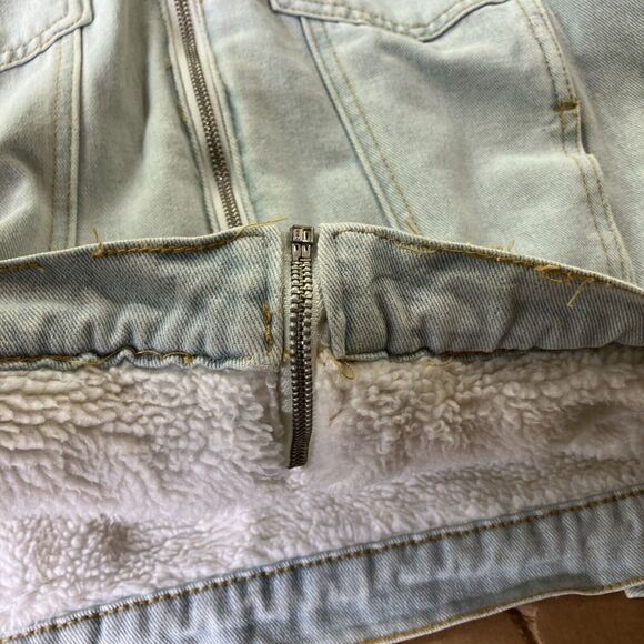 Boohoo Man Light Wash Denim Jacket with Graffiti Lining, Small Coat,‎ Full Zip - Picture 11 of 16